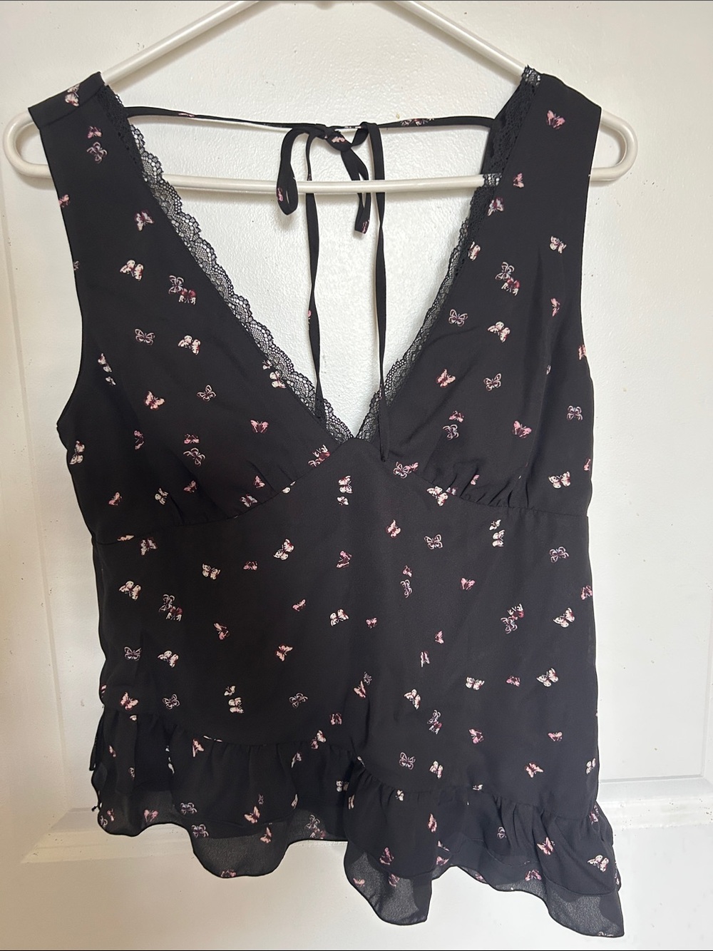 wild fable Black V-Neck Butterfly Print Ruffle Tank